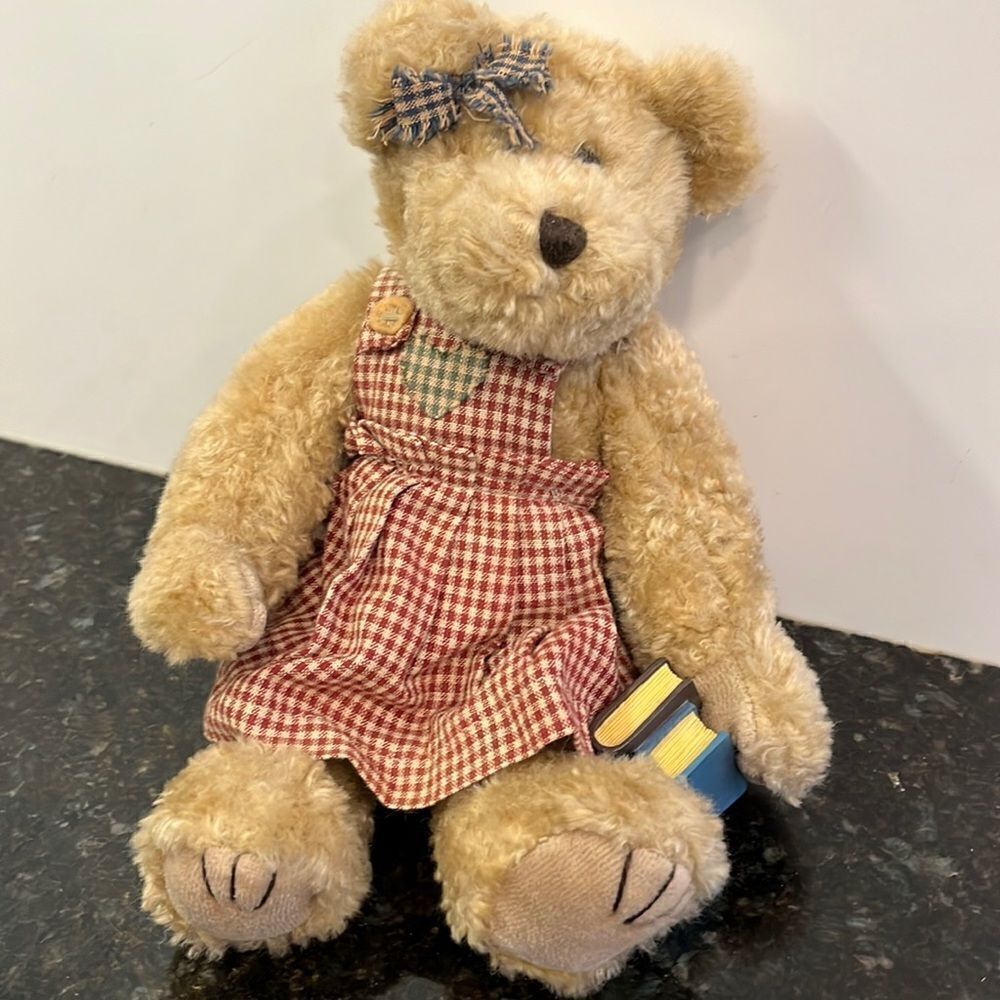Avon Canada Bear Jointed Girl English French Books. Size 12”. Fully Jointed💕